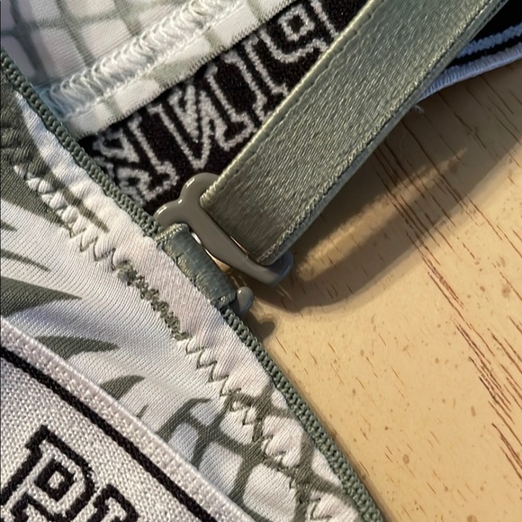 PINK Victoria's Secret Pineapple Print Everywhere t-shirt lightly lined Bra 34A - Picture 5 of 11